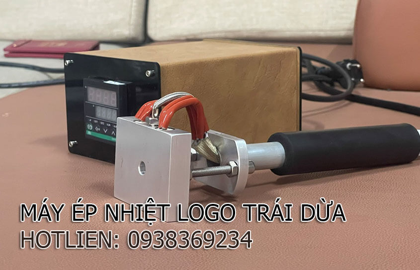 Máy ép logo trái dừa