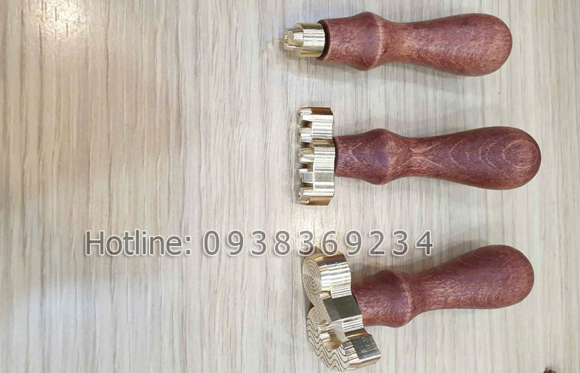 Dấu đồng in gốm