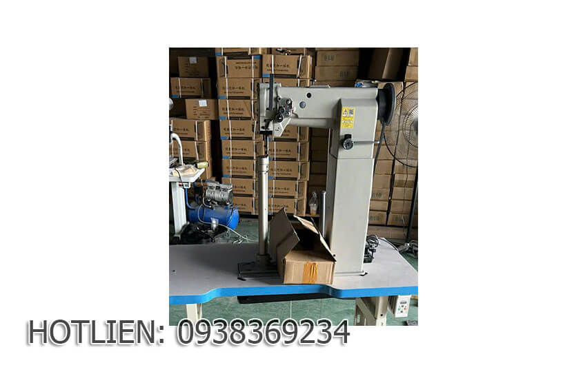 Máy may trụ đứng