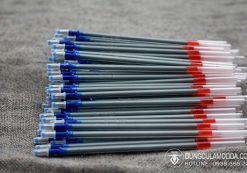 Alternative view of Bút bạc vẽ lên da