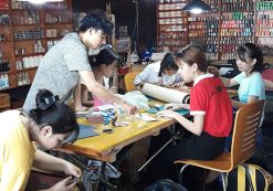 Học làm tú da 12 Tiệm đồ da thủ công