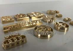 Alternative view of Khuôn ép nổi logo xe ô tô