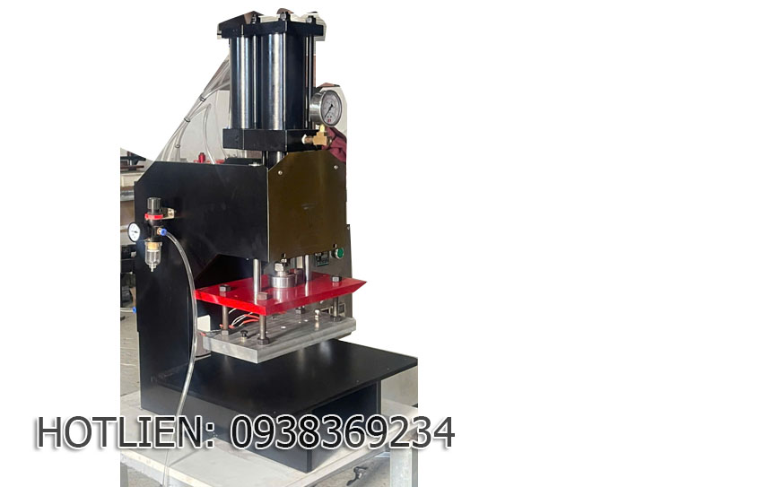 Máy làm chén dĩa từ lá cây